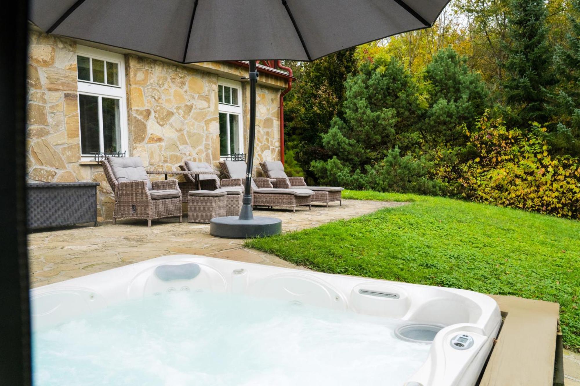 Villa Emausy Luhacovice Bagian luar foto