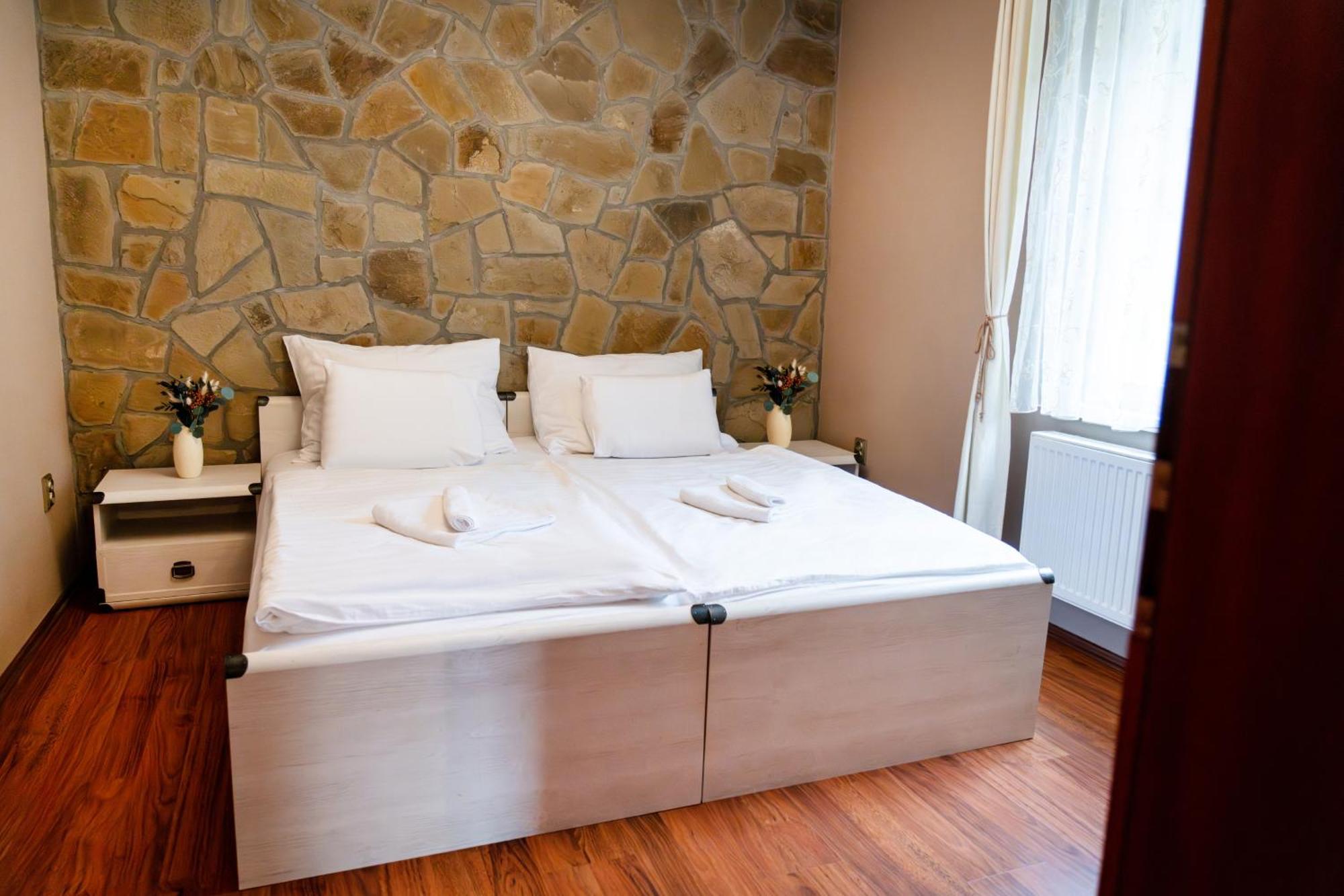 Villa Emausy Luhacovice Bagian luar foto